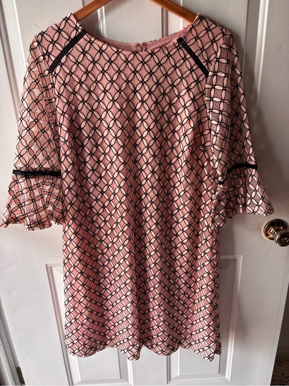 Sandra Darren Women's Pink Lace Overlay Shift Dress Size 12